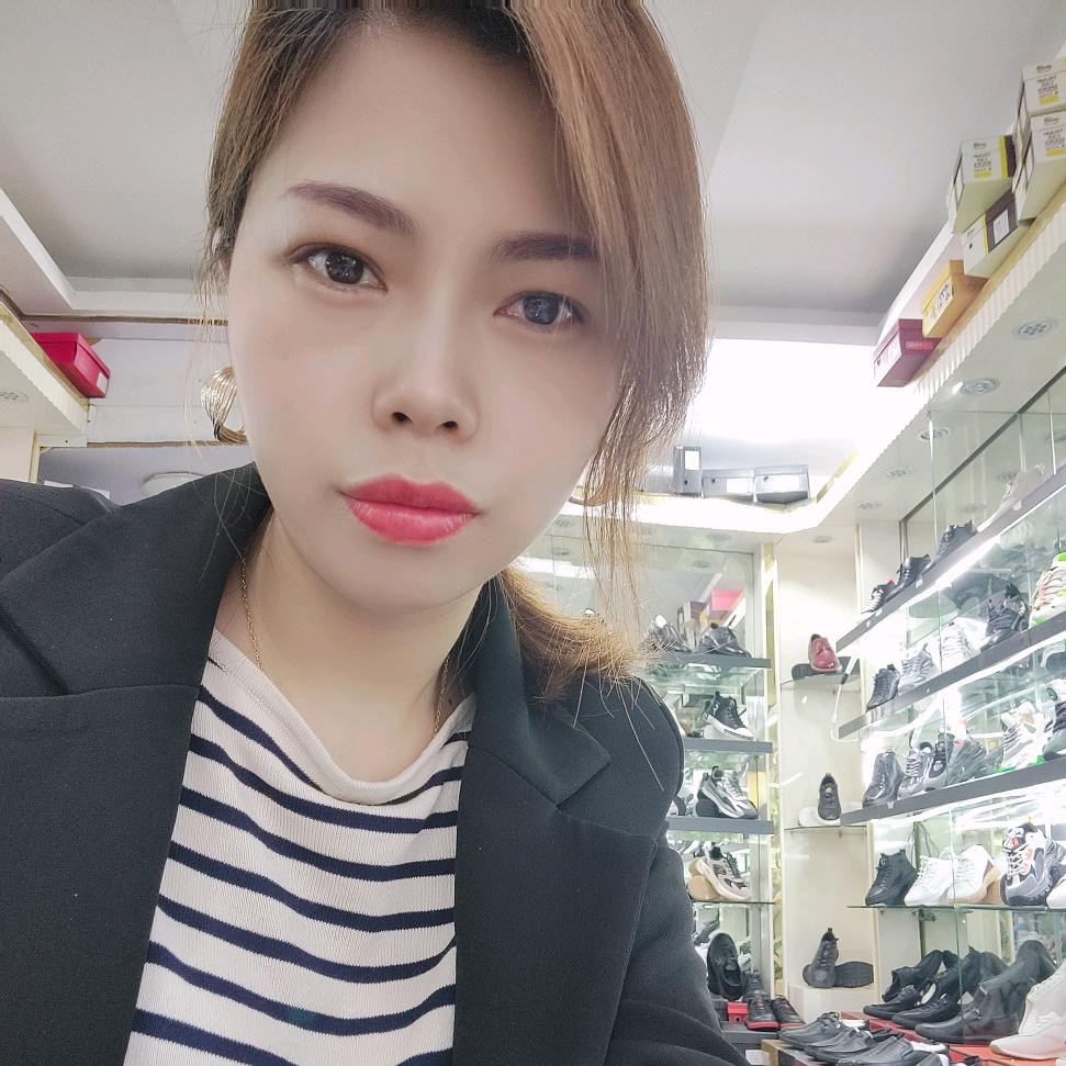 Y佳佳