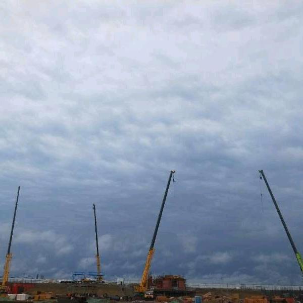 骑着，野猪，追，火车🐗