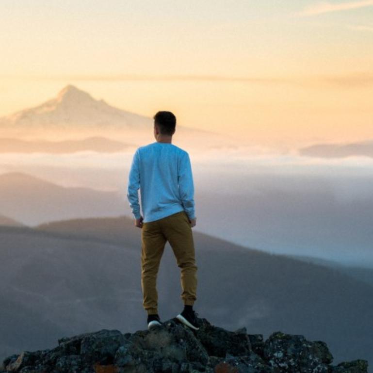 文行天下起相随