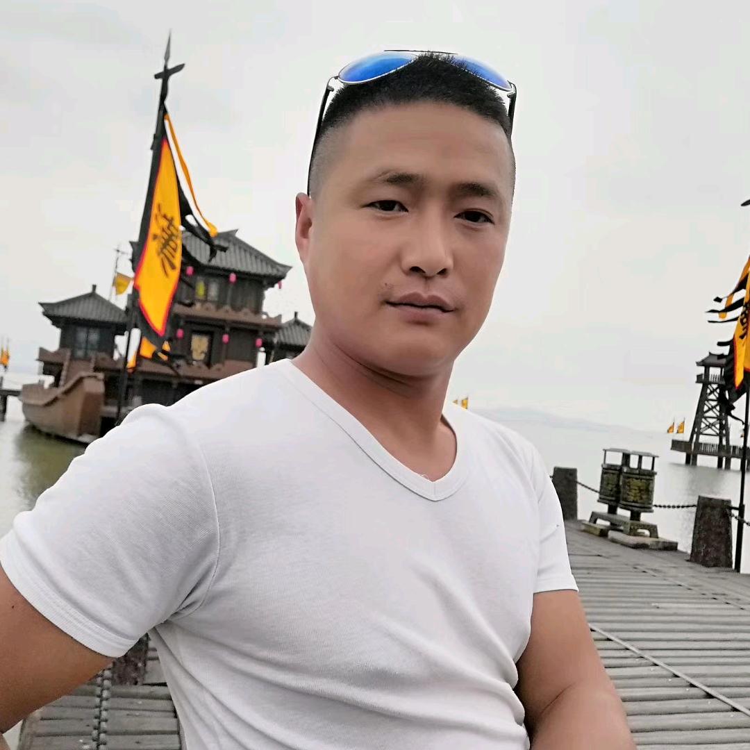 黑哥龙虾烧烤
