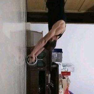 不向命运低头，努力向前跑，爱跑步的吕安乐