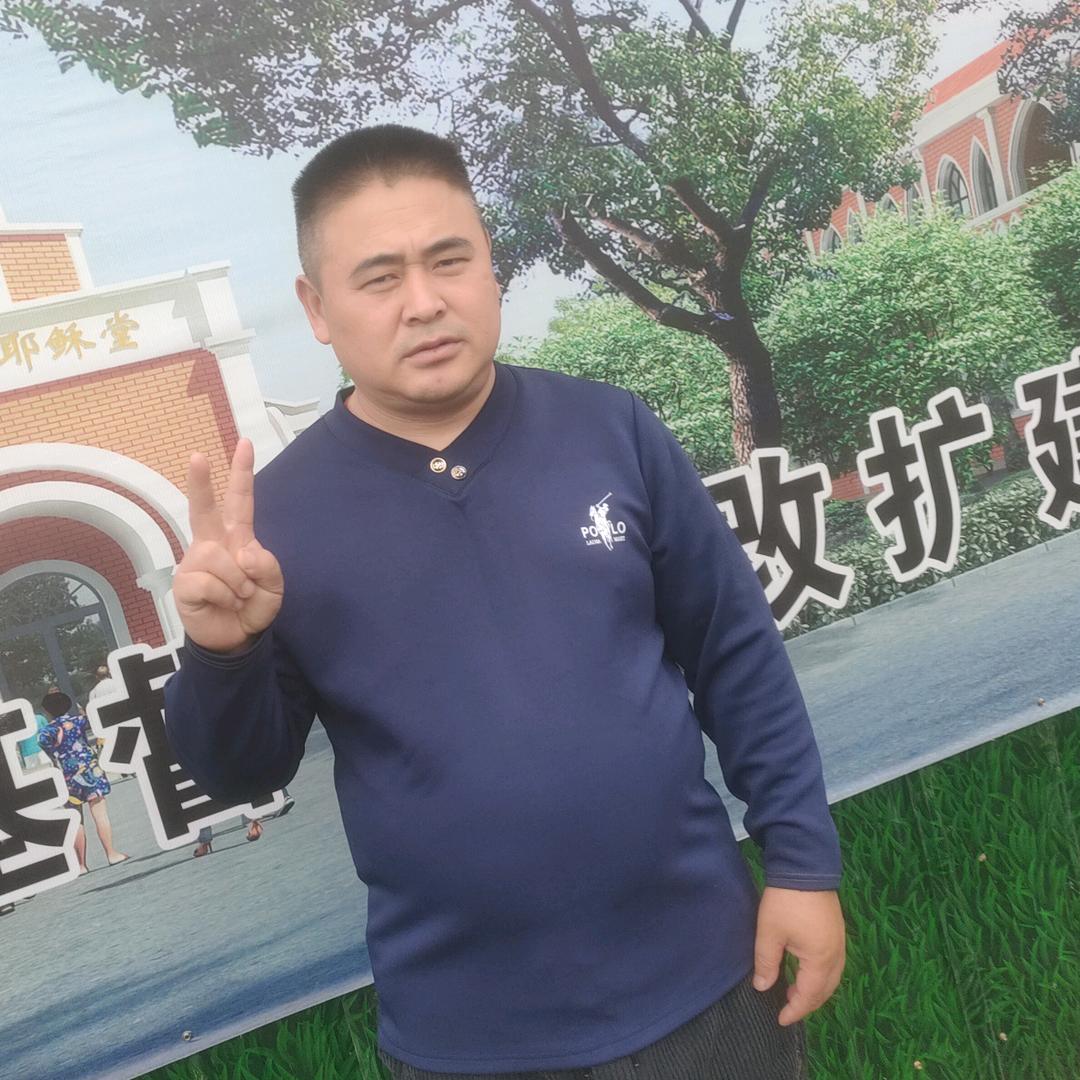 张荣江