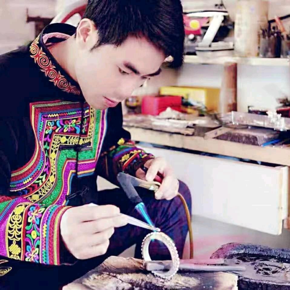 莫口叶布时尚小铺