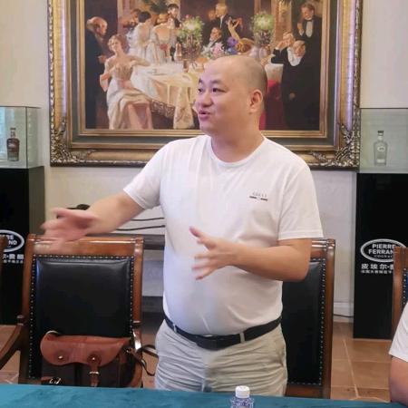 刘庆华红都诚信装饰创始人