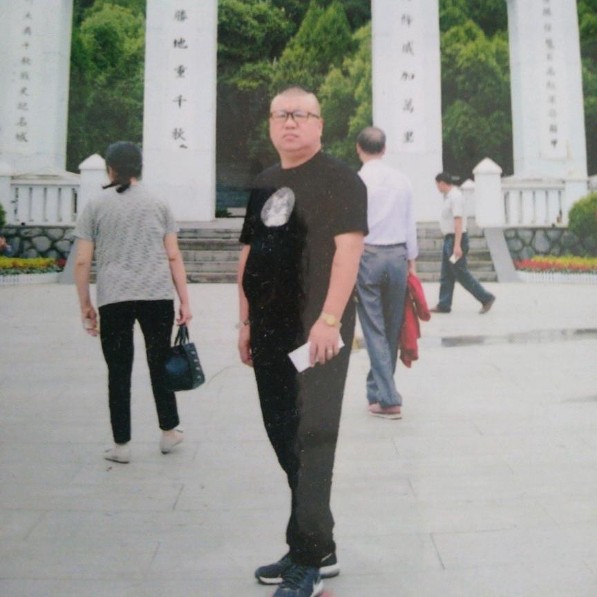 刚刚