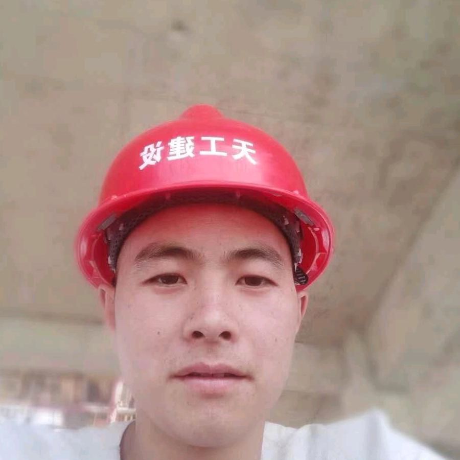 我是汤友平。