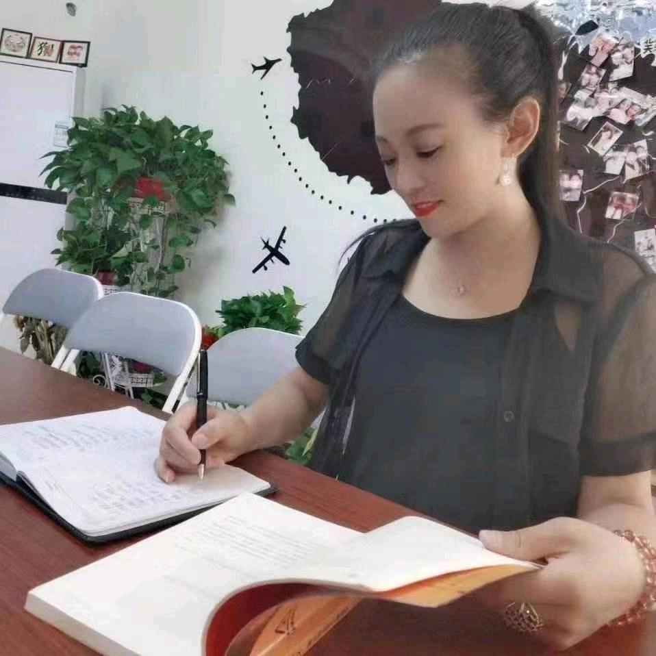 月嫂庭玮