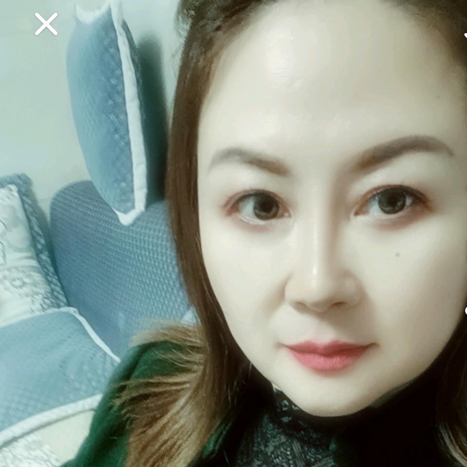 龍姿君