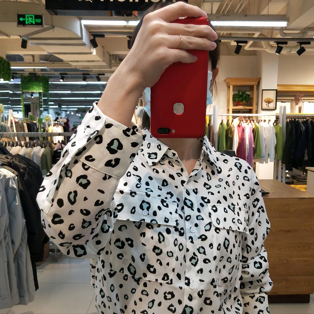 蓝心小V