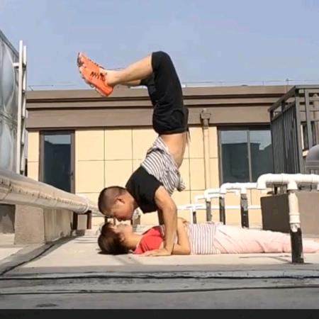 贴砖小夫妻@抖音