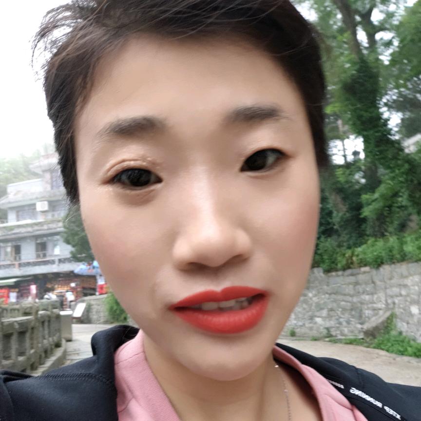 农村人小杰回眸一笑