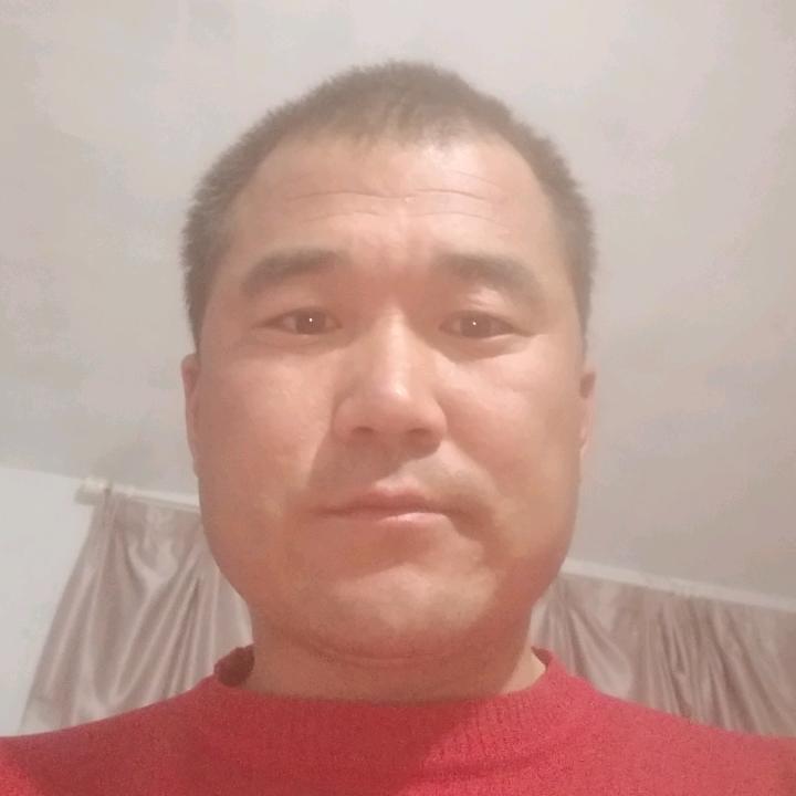 何红伟