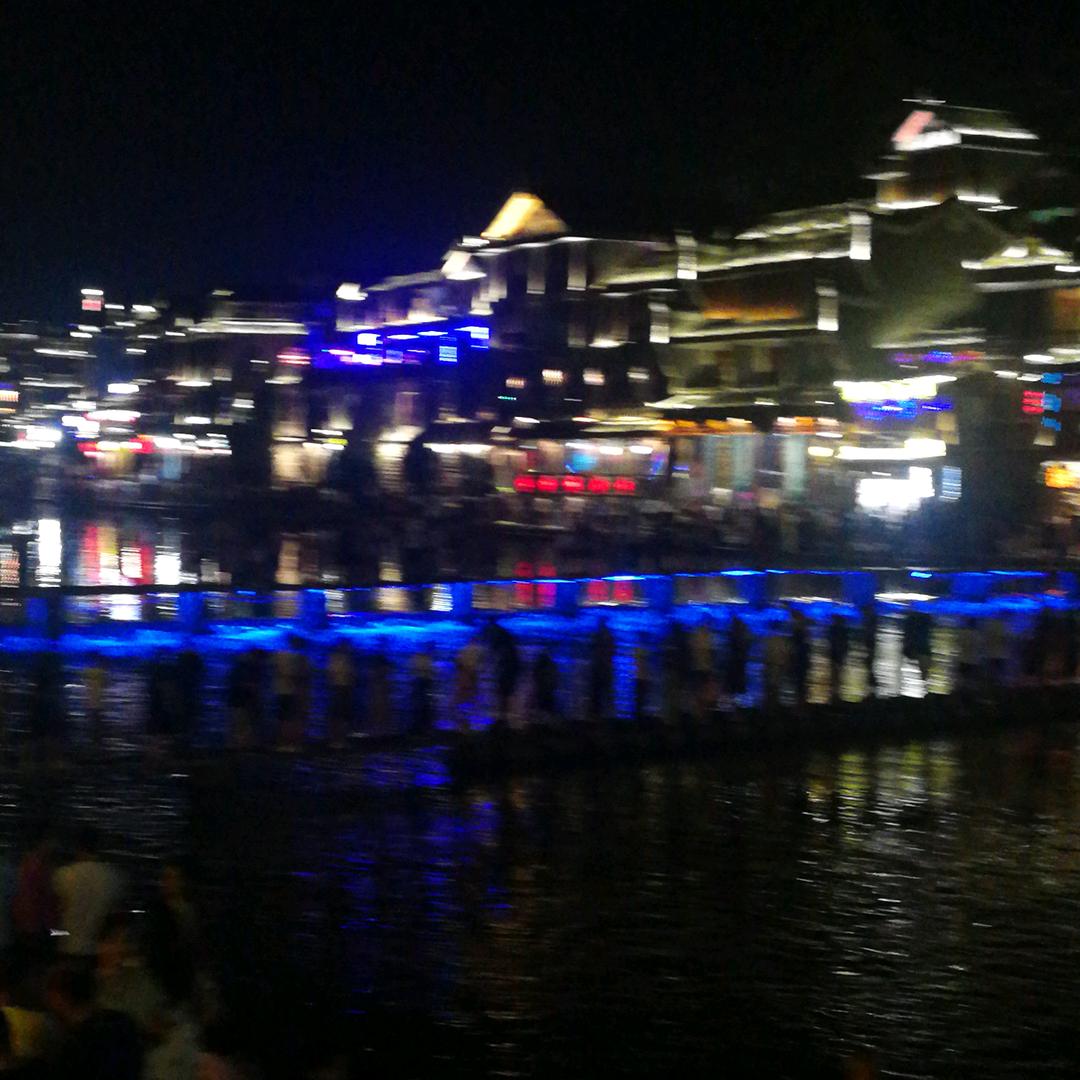 .波波
