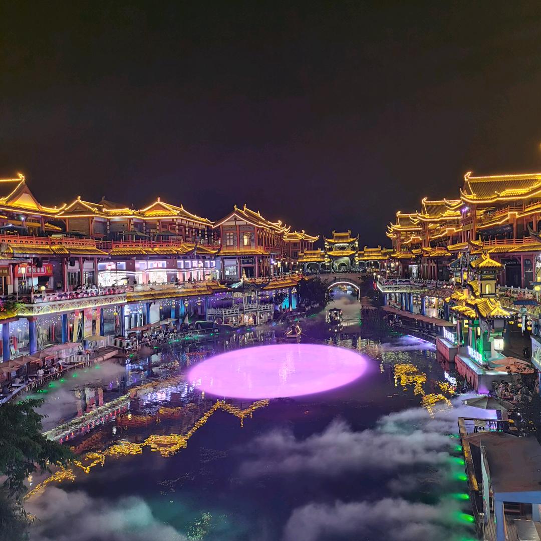 走在风雨中的清清