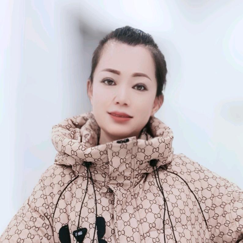 新源县芮初服装店