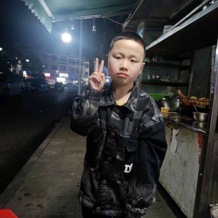 室内室外装修铺贴瓷砖小李