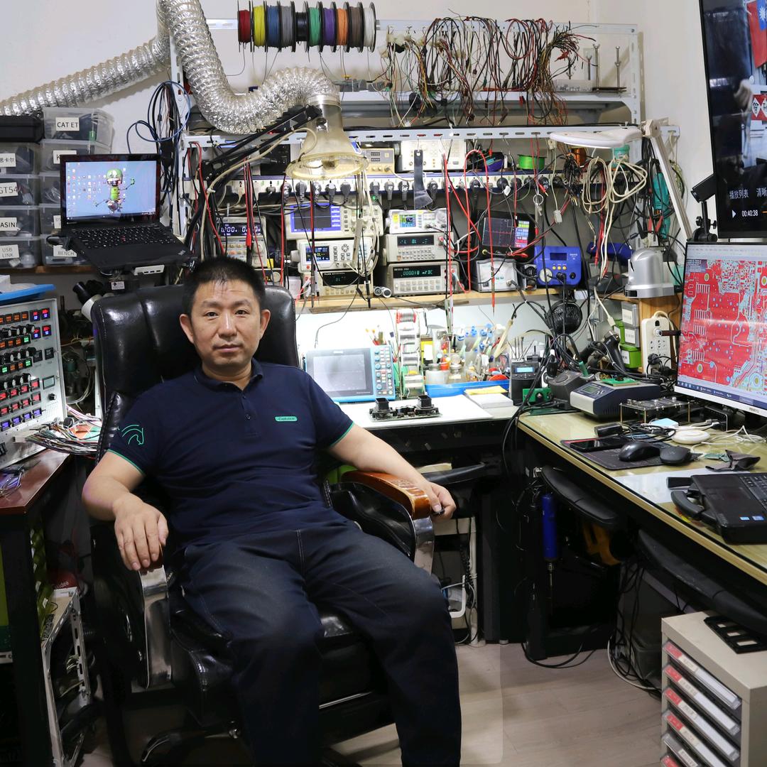 西安挖掘机电脑板显示屏维修王涛