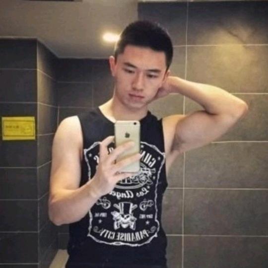 左眼