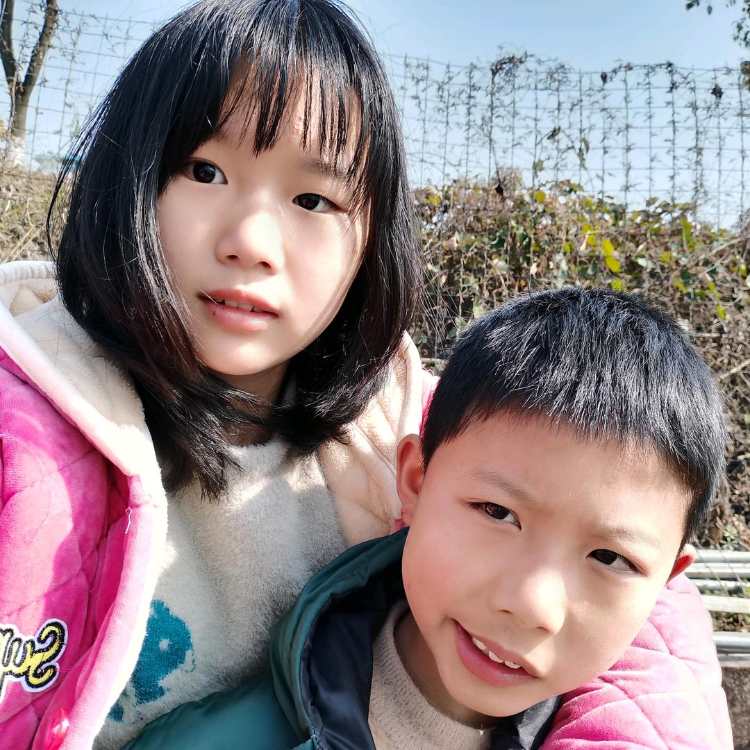 肖琴春友艺服装厂