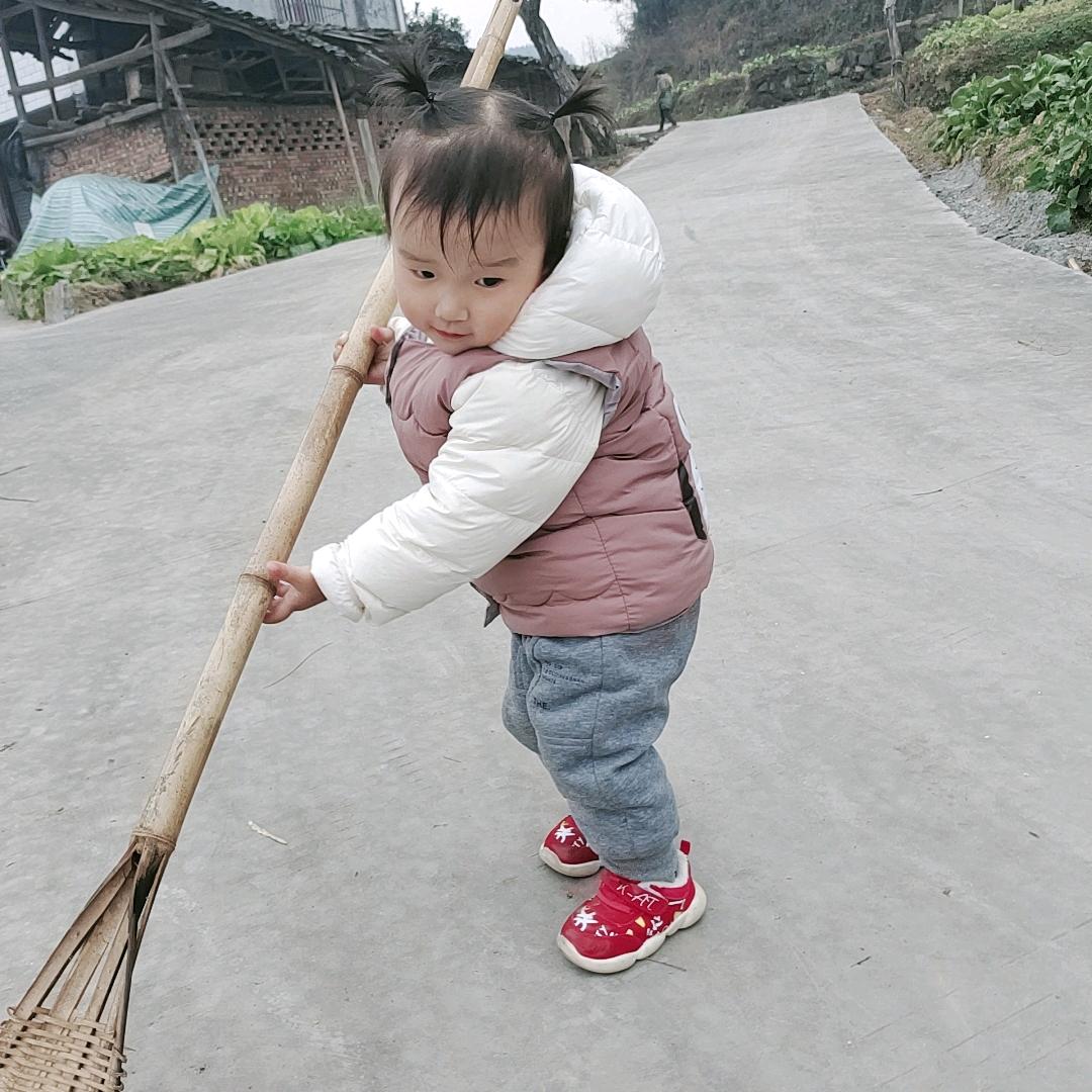 暴躁小萝莉😍