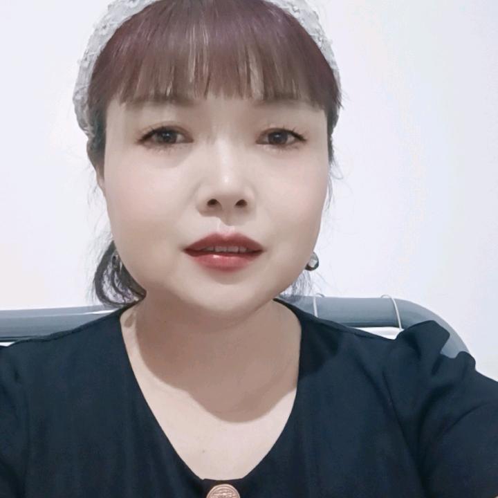 开心果😄😄