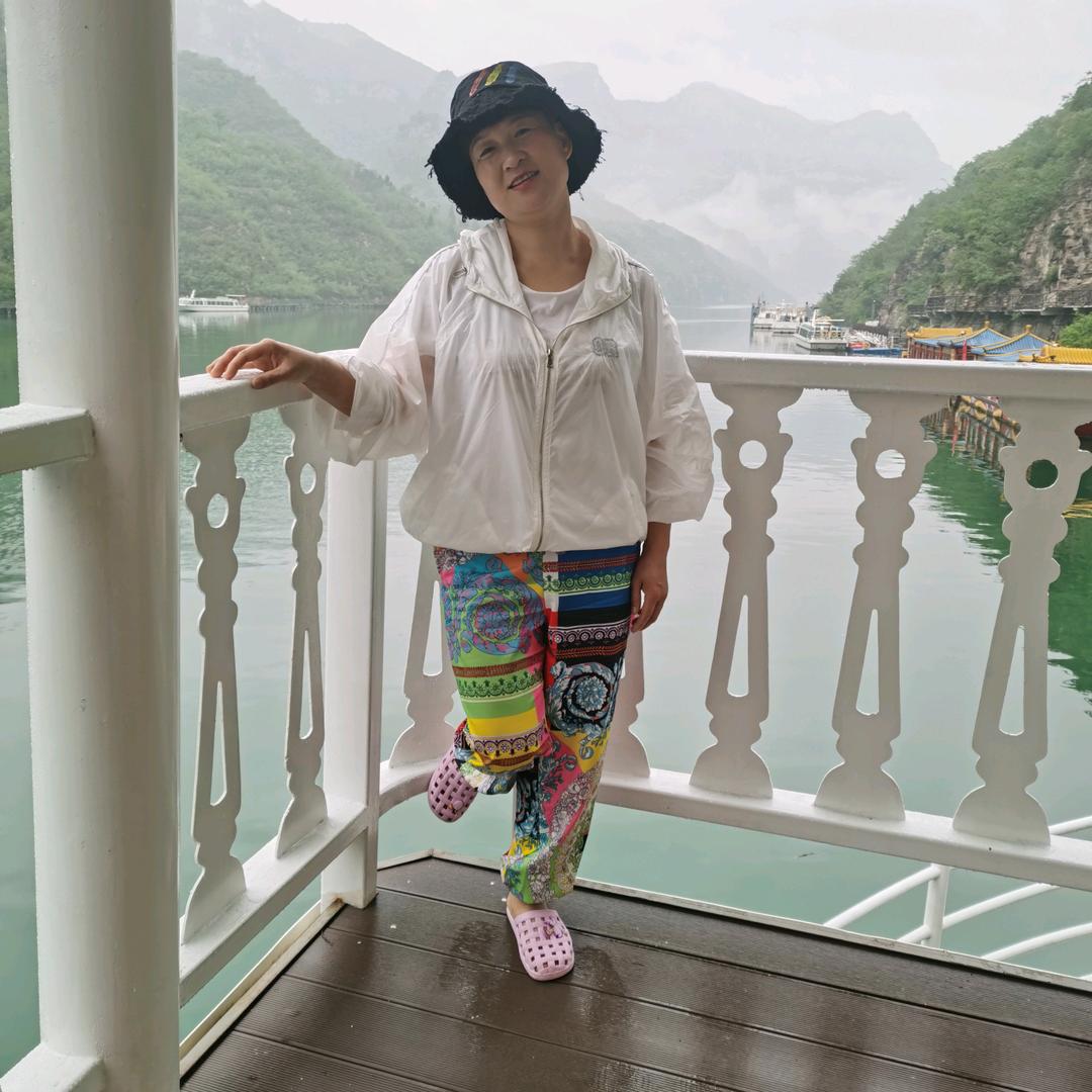 本人从事美发，头皮，生发，白养黑19年