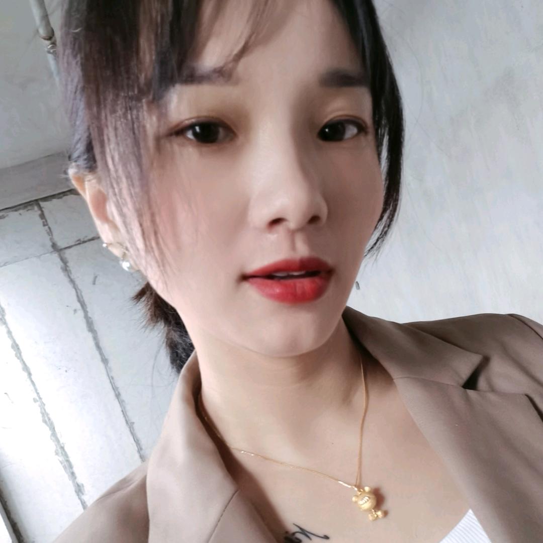 婉晴时尚潮流女鞋馆