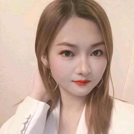 A化妆师～～静静