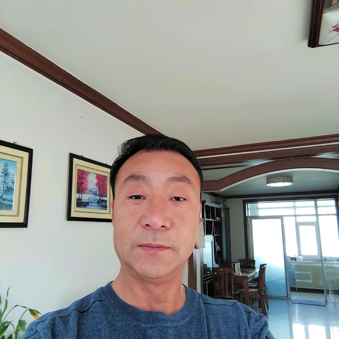 高原凌石