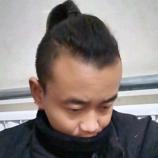坚强的小江