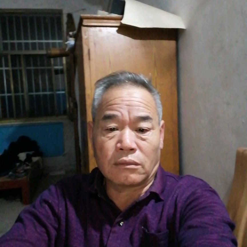 安光伏板一家人