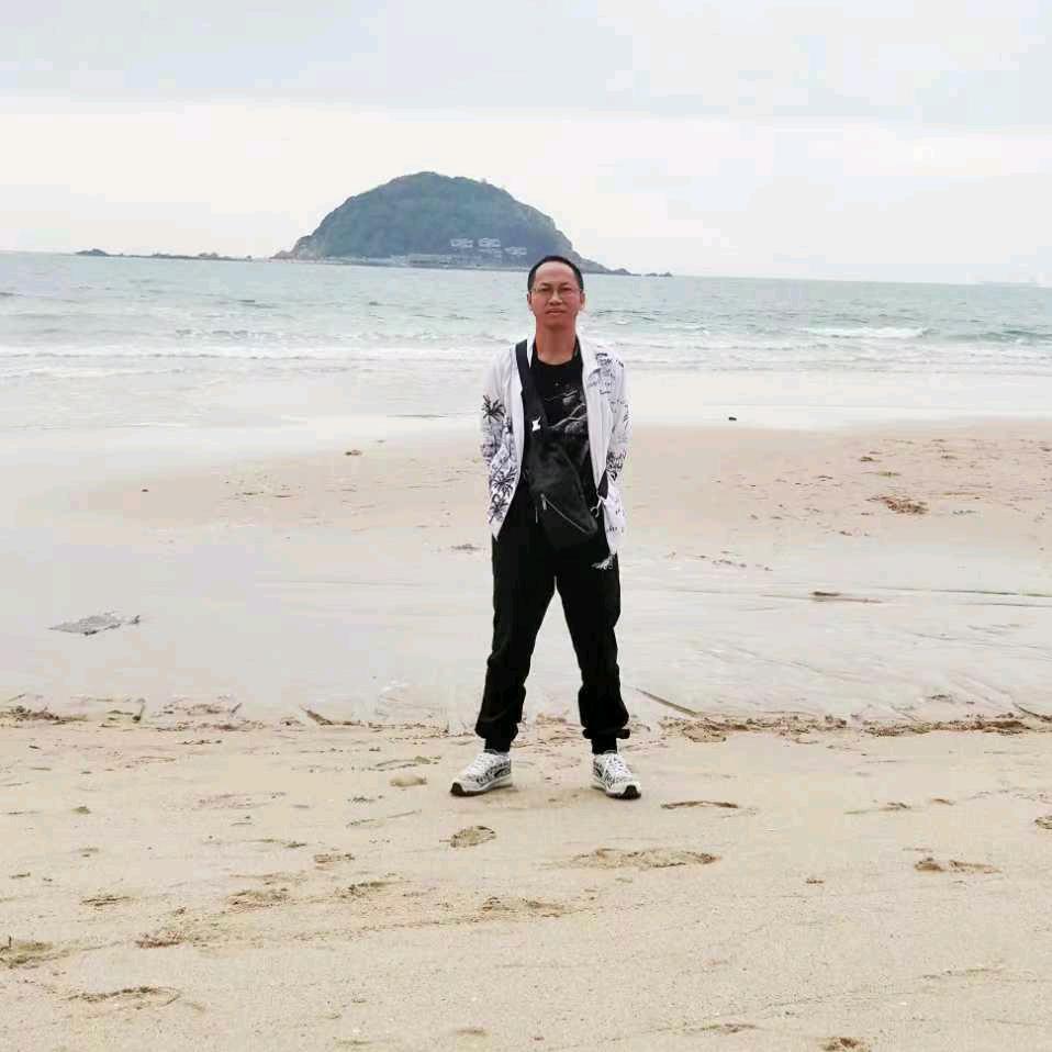 静浩晴川