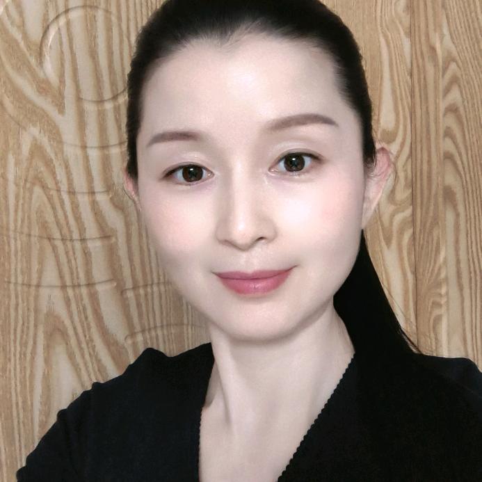 蓝小月