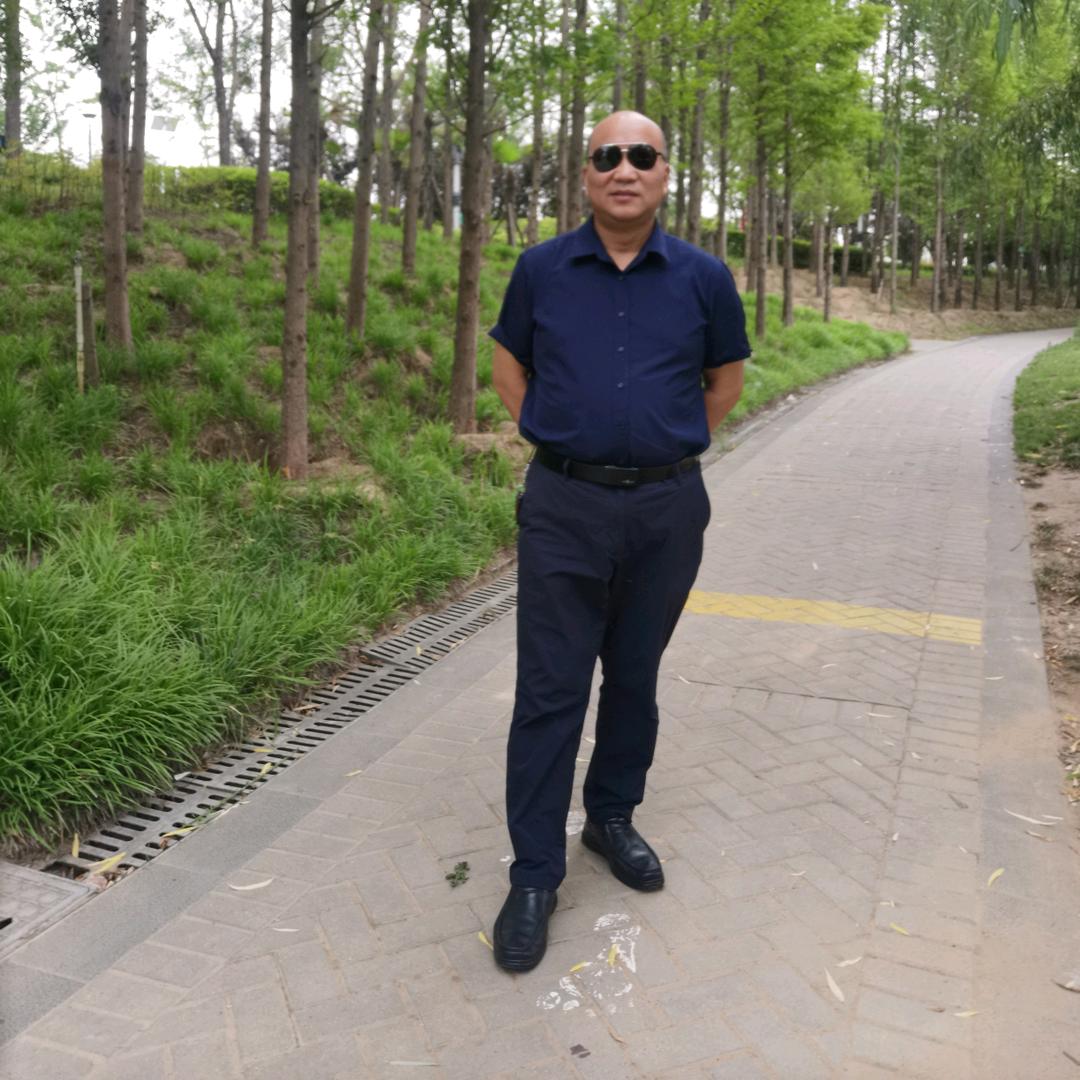 信阳亮哥