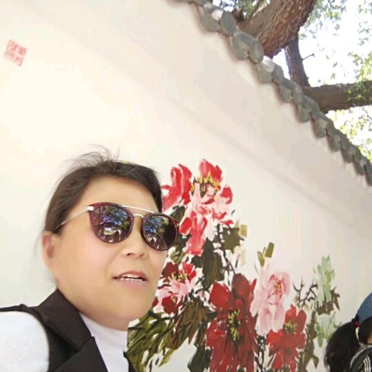 开心一笑有一棵红心发扬光大