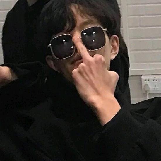 做个安静的美男子