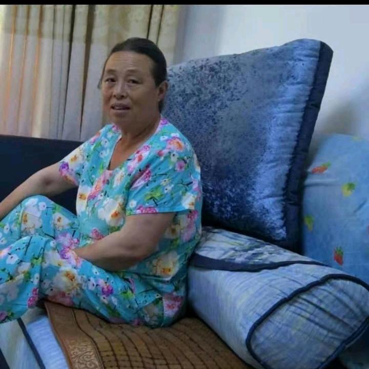 幸福快乐的张姐