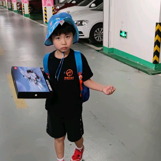 数控加工中心刀具小陆