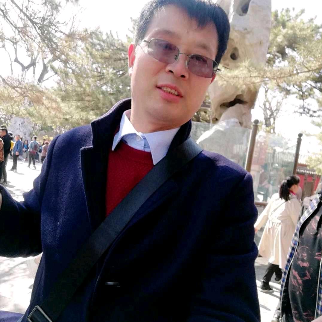 墨镜哥
