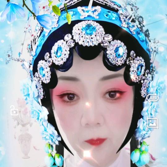 戏曲爱好者—温桃