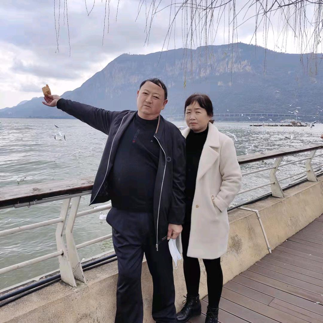 关爱华