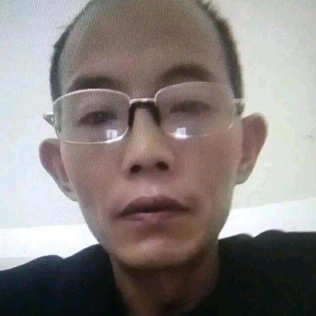 专业制作，专业安装油压升降梯。