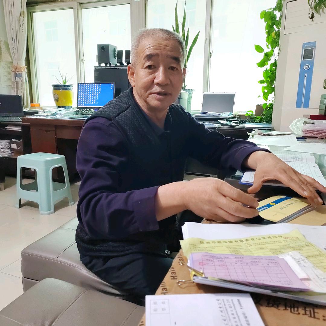 学生心里，家庭情感。