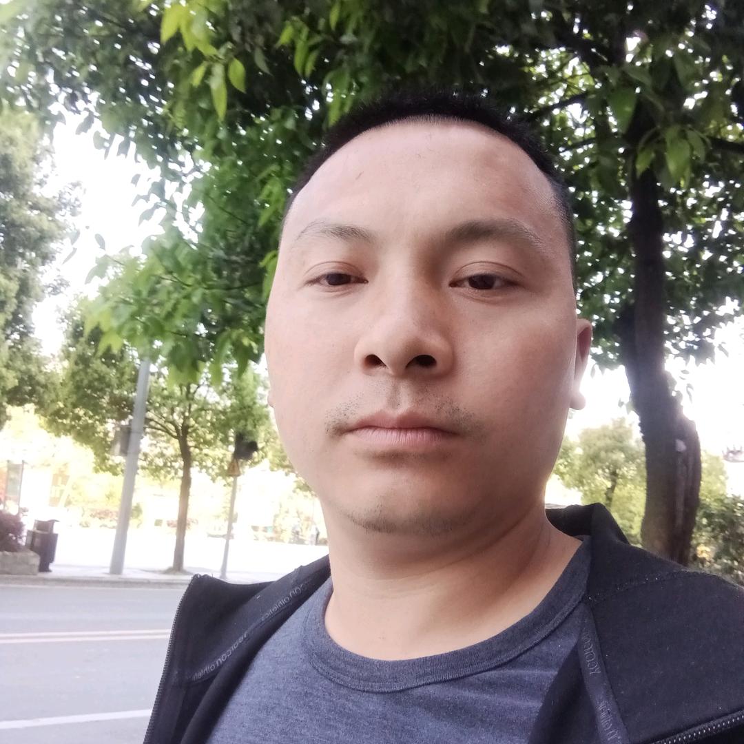 总🈶坏人想害朕