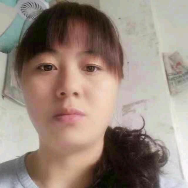 何在英