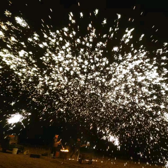 盛世荣焱非遗打铁花