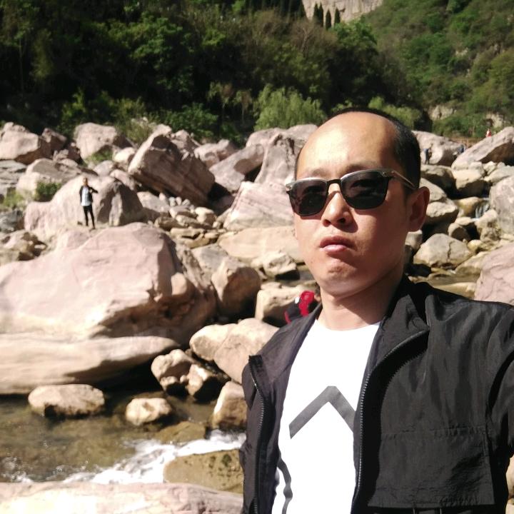 6.8米货车司机小胖