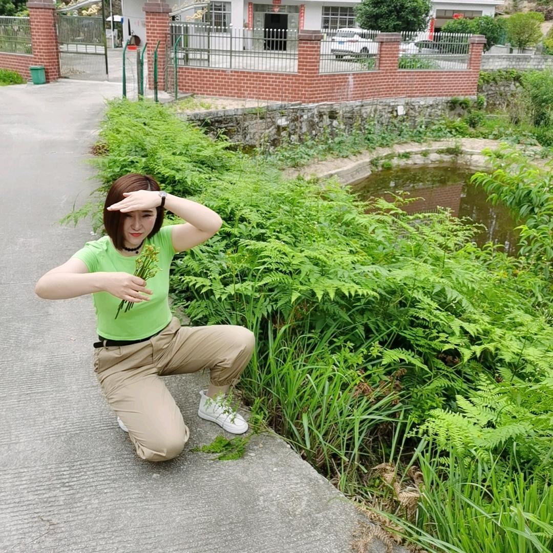 爱笑的雅雅