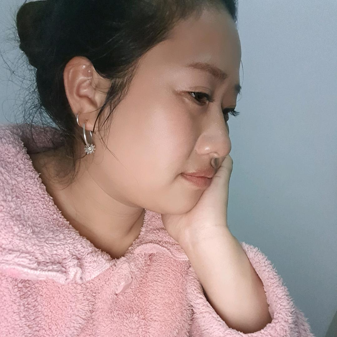 单亲妈妈豆沙黄大妹