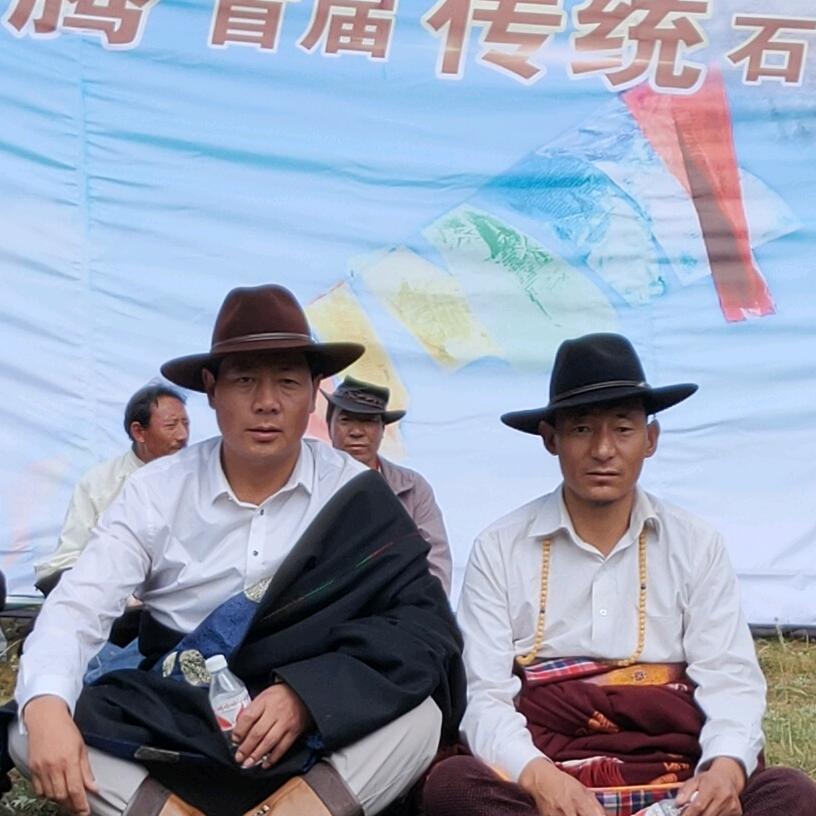 རྫ་འགུར་འོད་